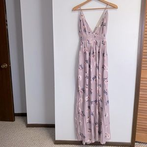 CHARLOTTE RUSSE MAXI DRESS - SMALL